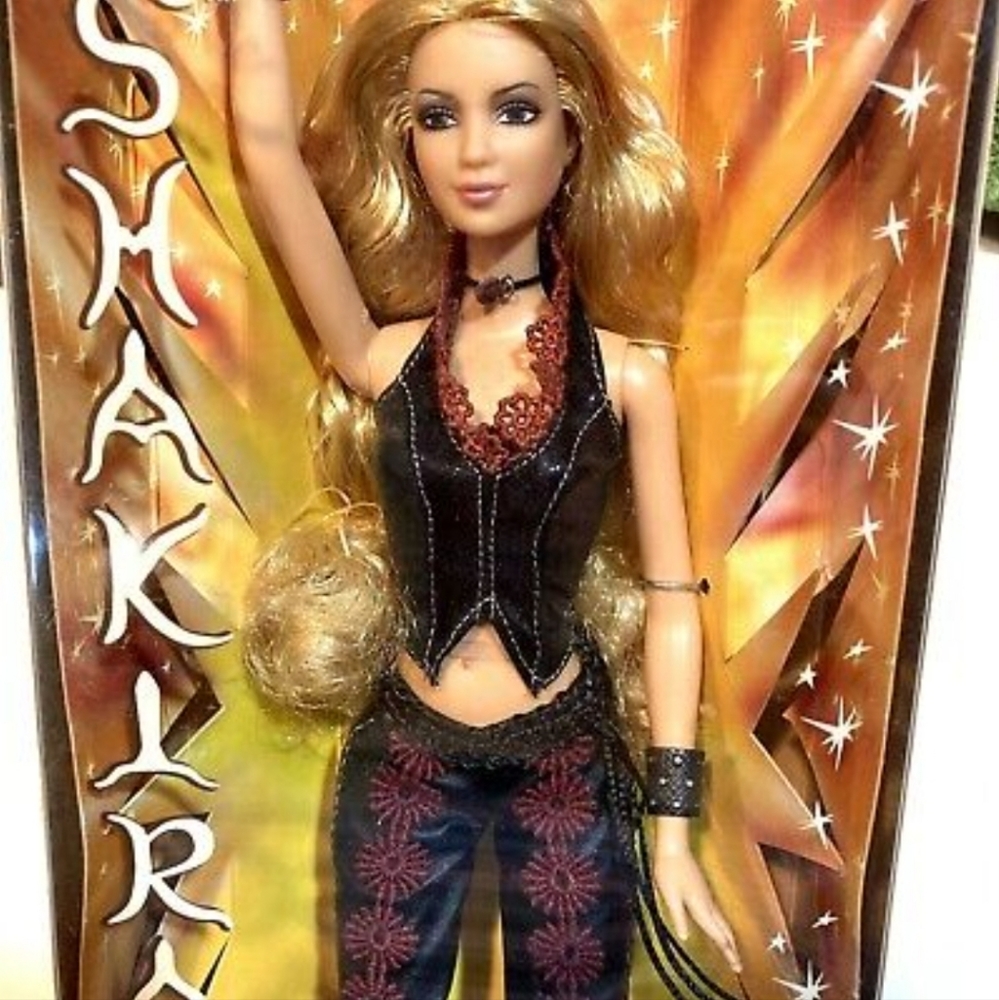 Latin Music Star Shakira Barbie Doll by Mattel New In Package (2002) Vintage